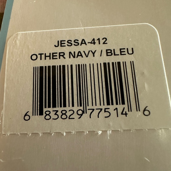 Draper James (Reese Witherspoon’s label) crossbody - Picture 7 of 8